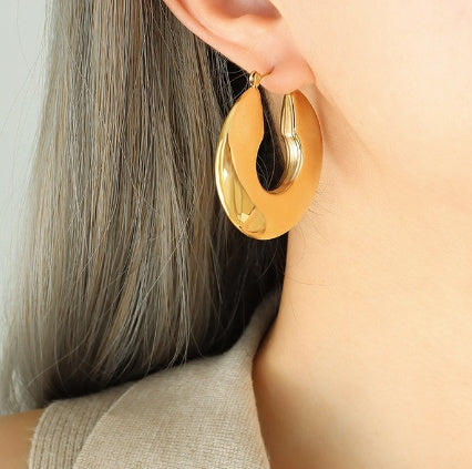 Aurélie — Aros Dorados Minimalistas