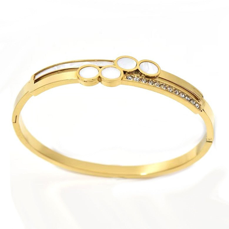 Soline — Brazalete Geométrico de Acero · Imagen del proveedor