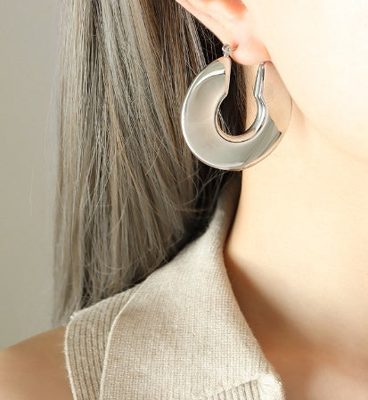 Aurélie — Aros Dorados Minimalistas