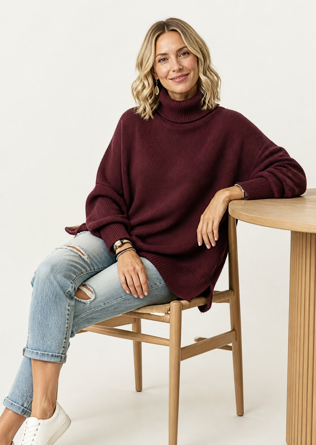 Amélie — Jersey de Cuello Alto — Burdeos, modelo con rostro visible
