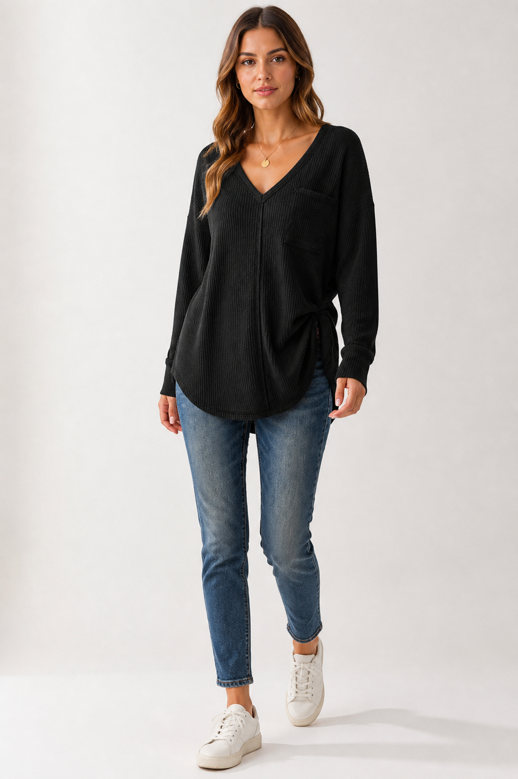 Negro — modelo con rostro visible