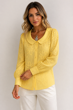 Amarillo — modelo con rostro visible