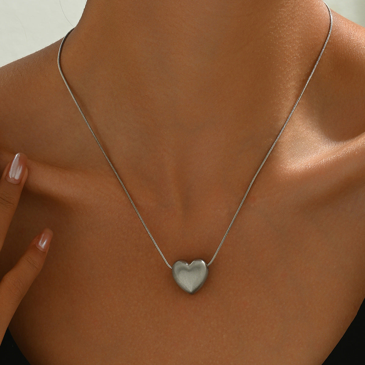 Héloïse — Collar Corazón Mate · Imagen del proveedor