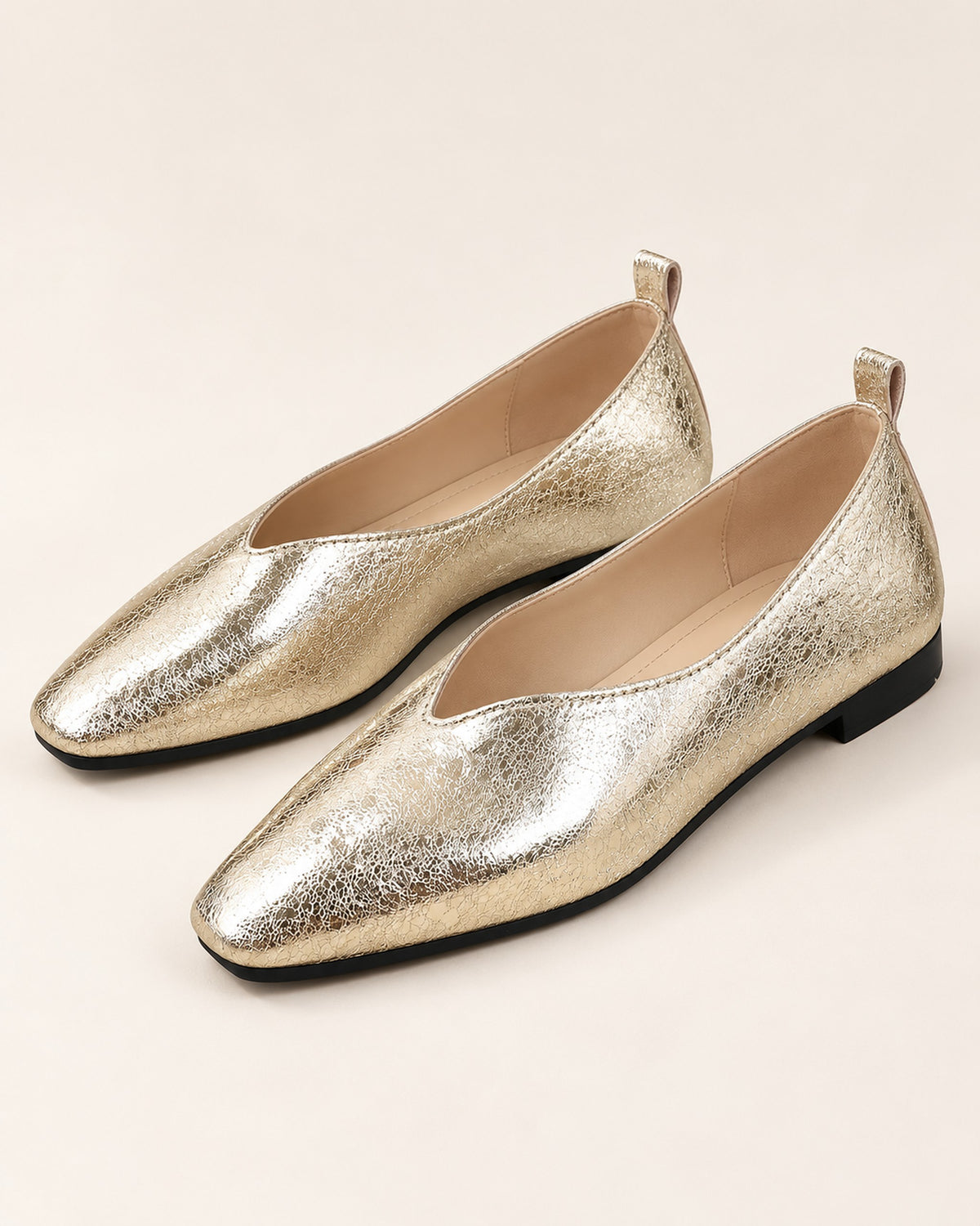 Sélène metallic crinkle-finish V-cut ballet flat in Gold, three-quarter view