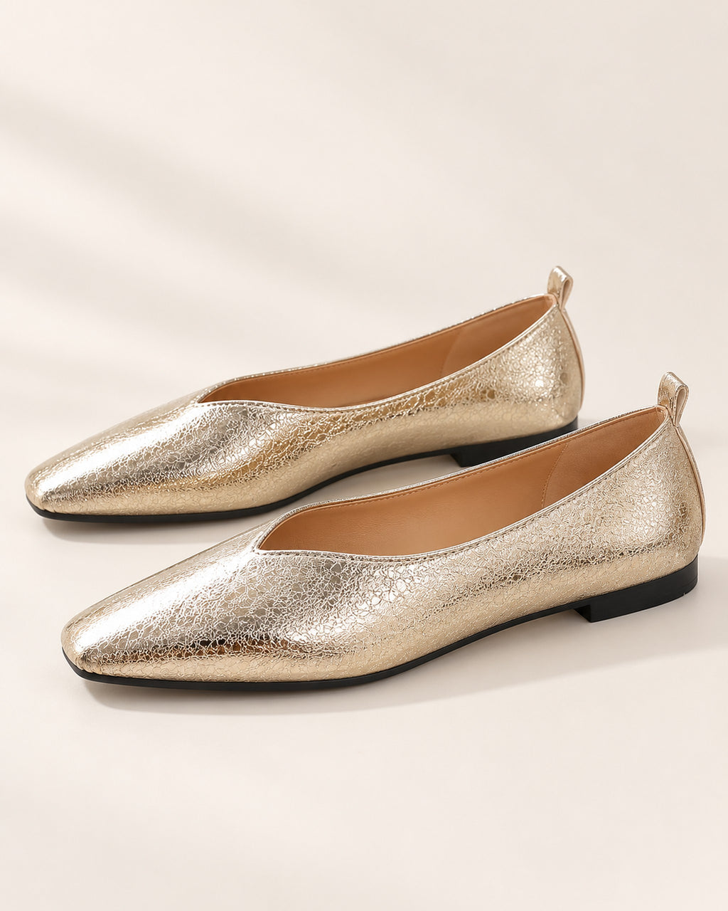 Sélène metallic crinkle-finish V-cut ballet flat in Gold, side view