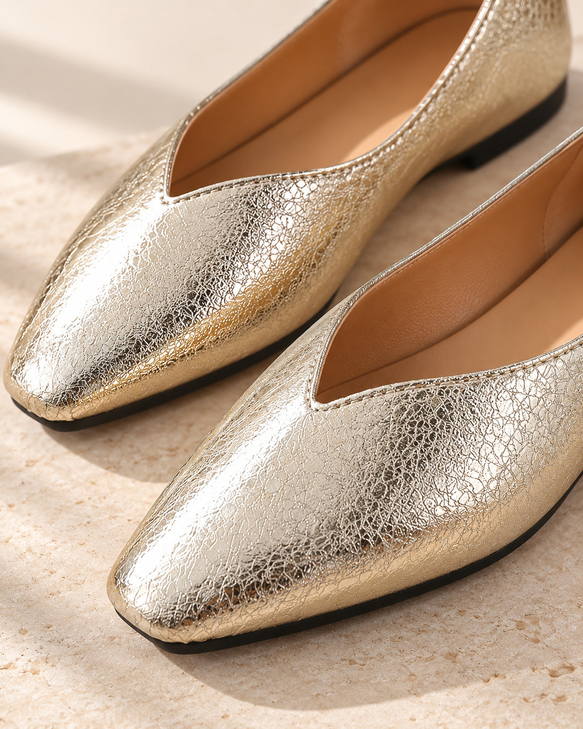 Sélène metallic crinkle-finish V-cut ballet flat in Gold, close-up detail